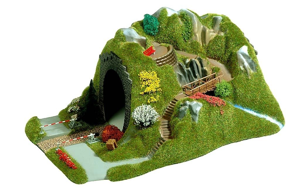 3018 Tunnel mit Bahnübergang