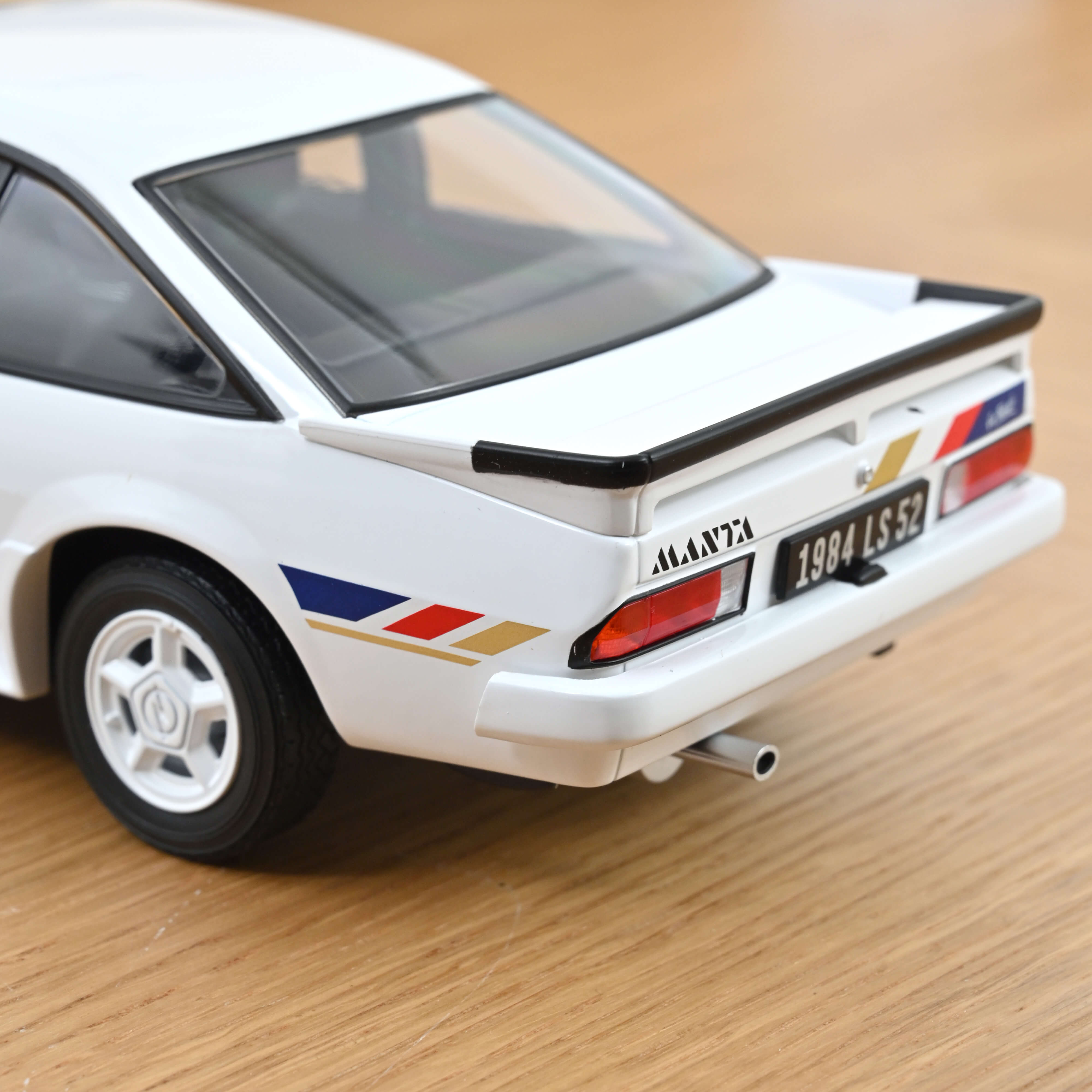 Norev 183305 Opel Manta B weiß (1984)