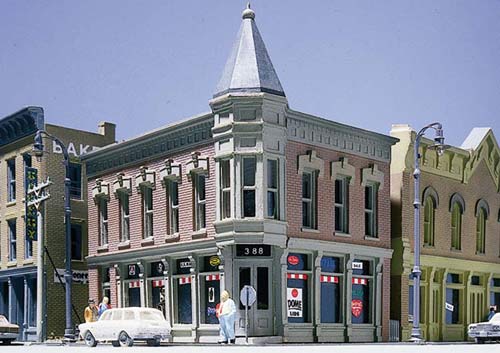 DPM51300 Corner Turret Building