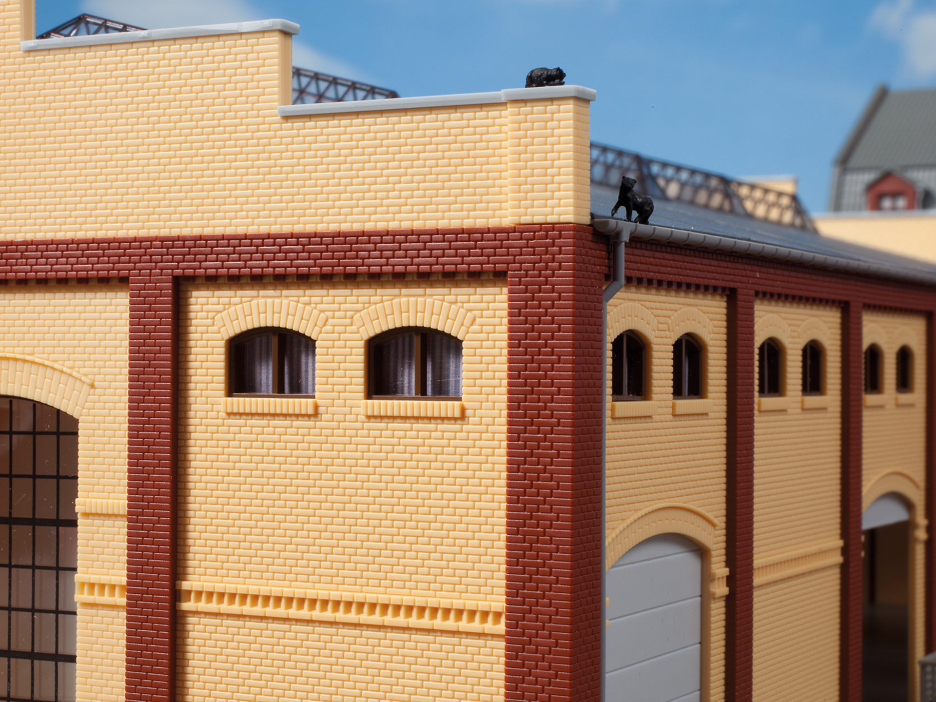 80215 Fenster M, braun