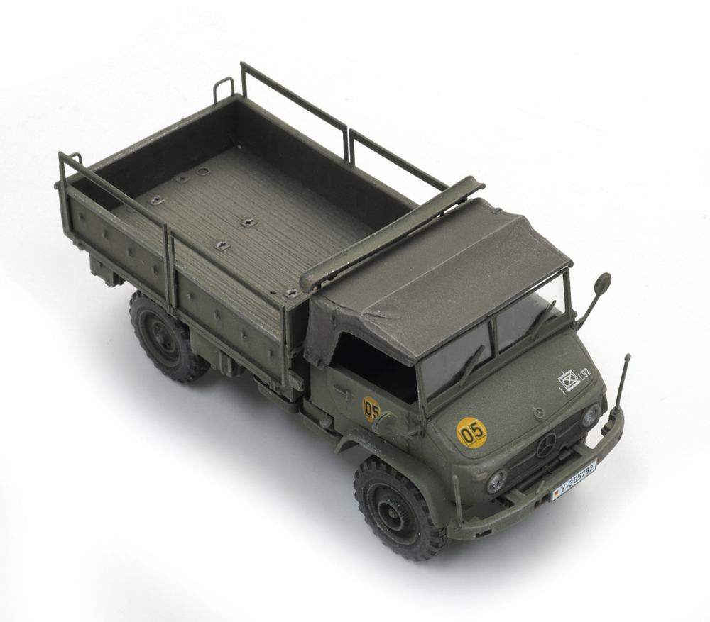 Artitec 6870775 BRD Unimog 404s Pritsche offen gelboliv