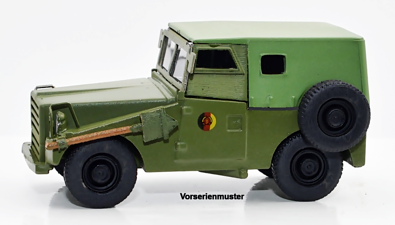 NA88768 IFA P3 Kübelwg. NVA mit Einsteckfenst.
