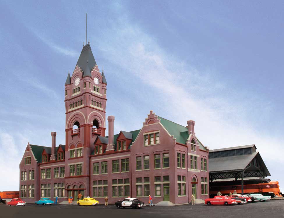 Walthers 2946 MILW Station & Train Shed
