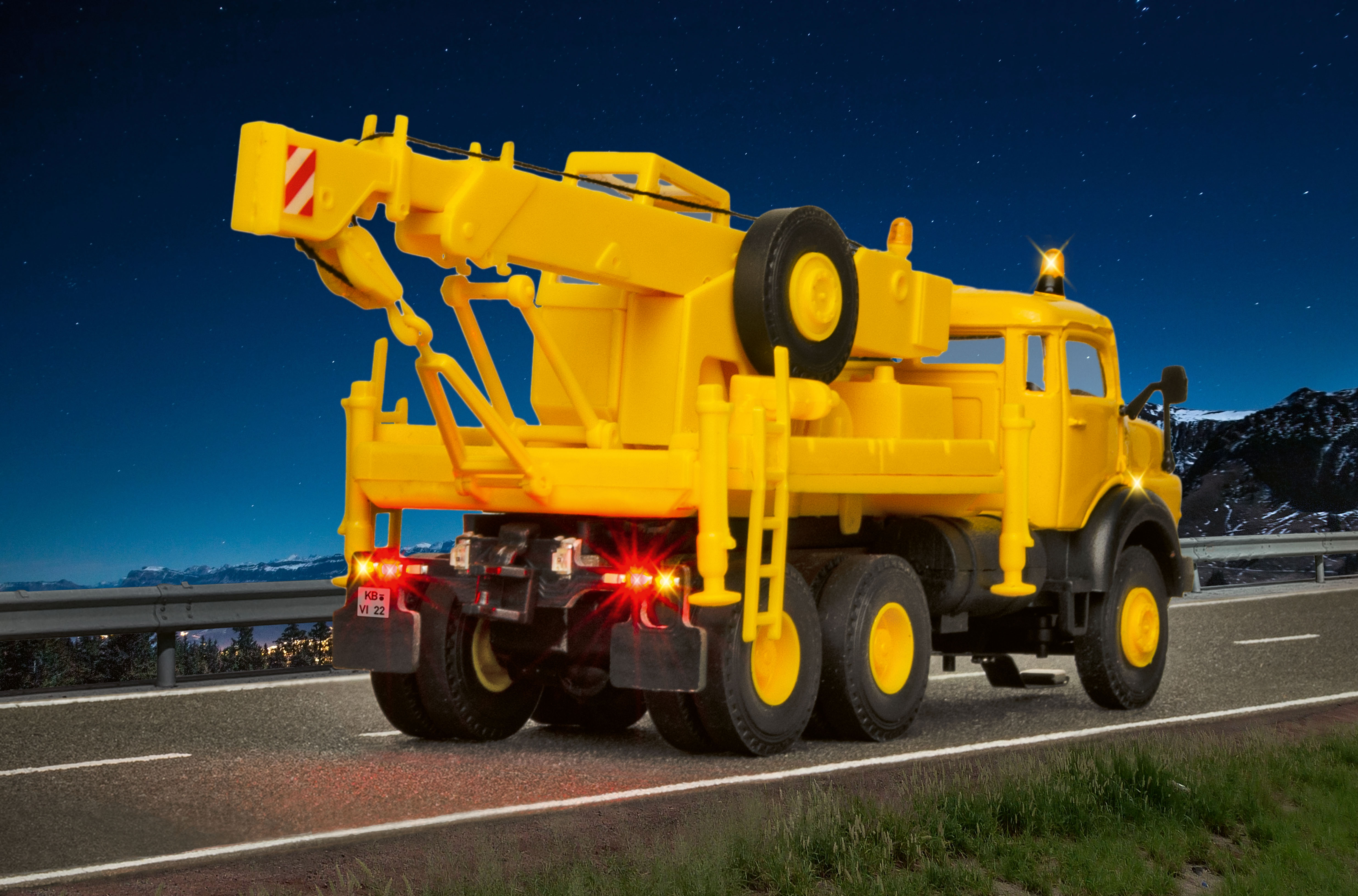 Viessmann 8022 CarMotion: MB Rundhauber Bergekran