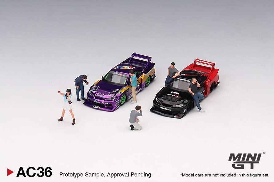 MiniGT MGTAC36 MiniGT: CAR ENTHUSIASTS FIGURINES