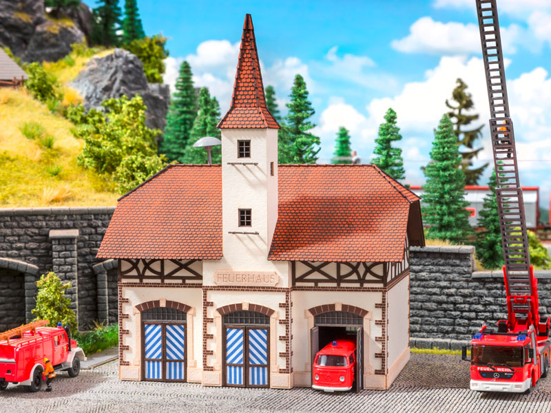 66380 Feuerwache mit micro-sound Sirene