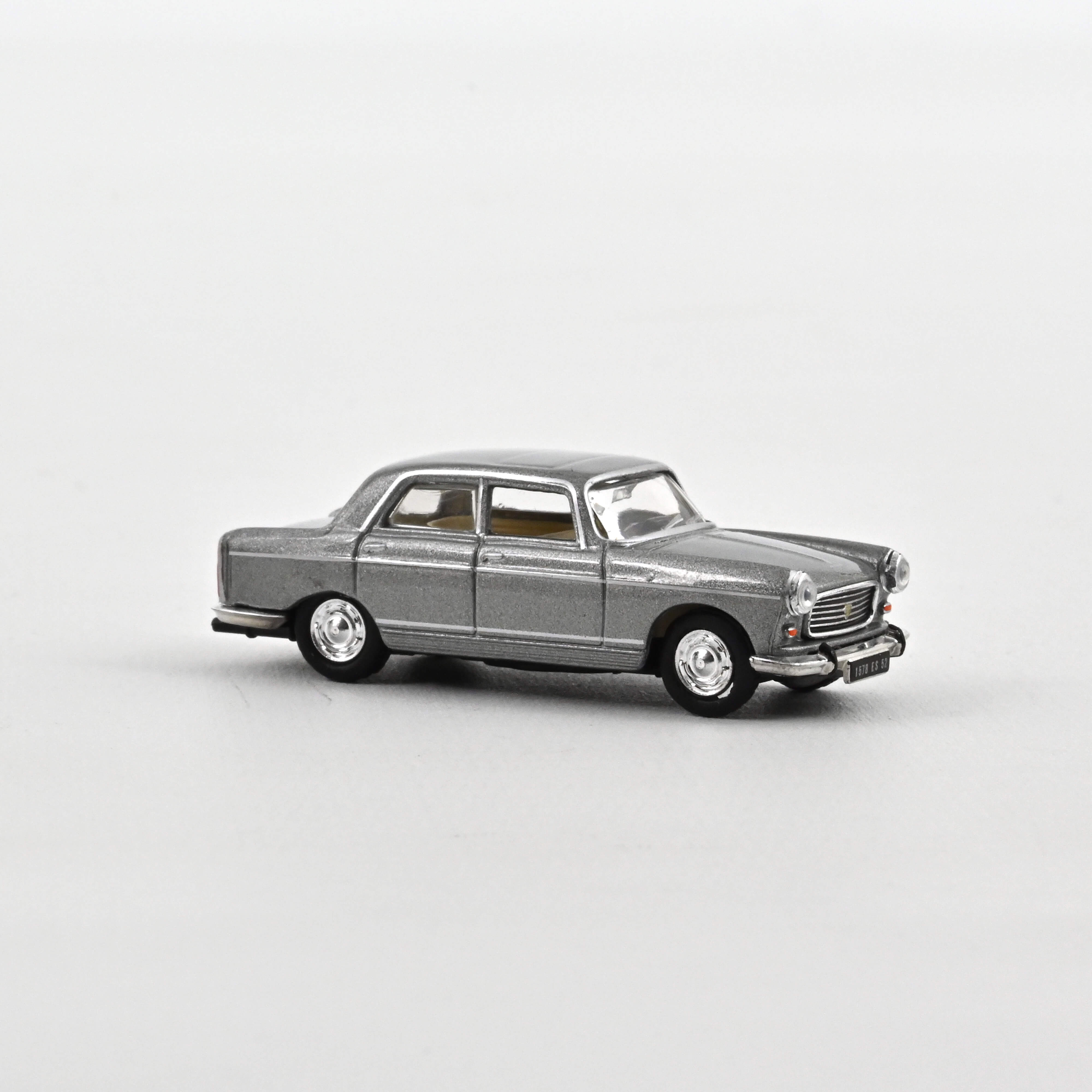 Norev 474449 Peugeot 404 grau-met. (1968)