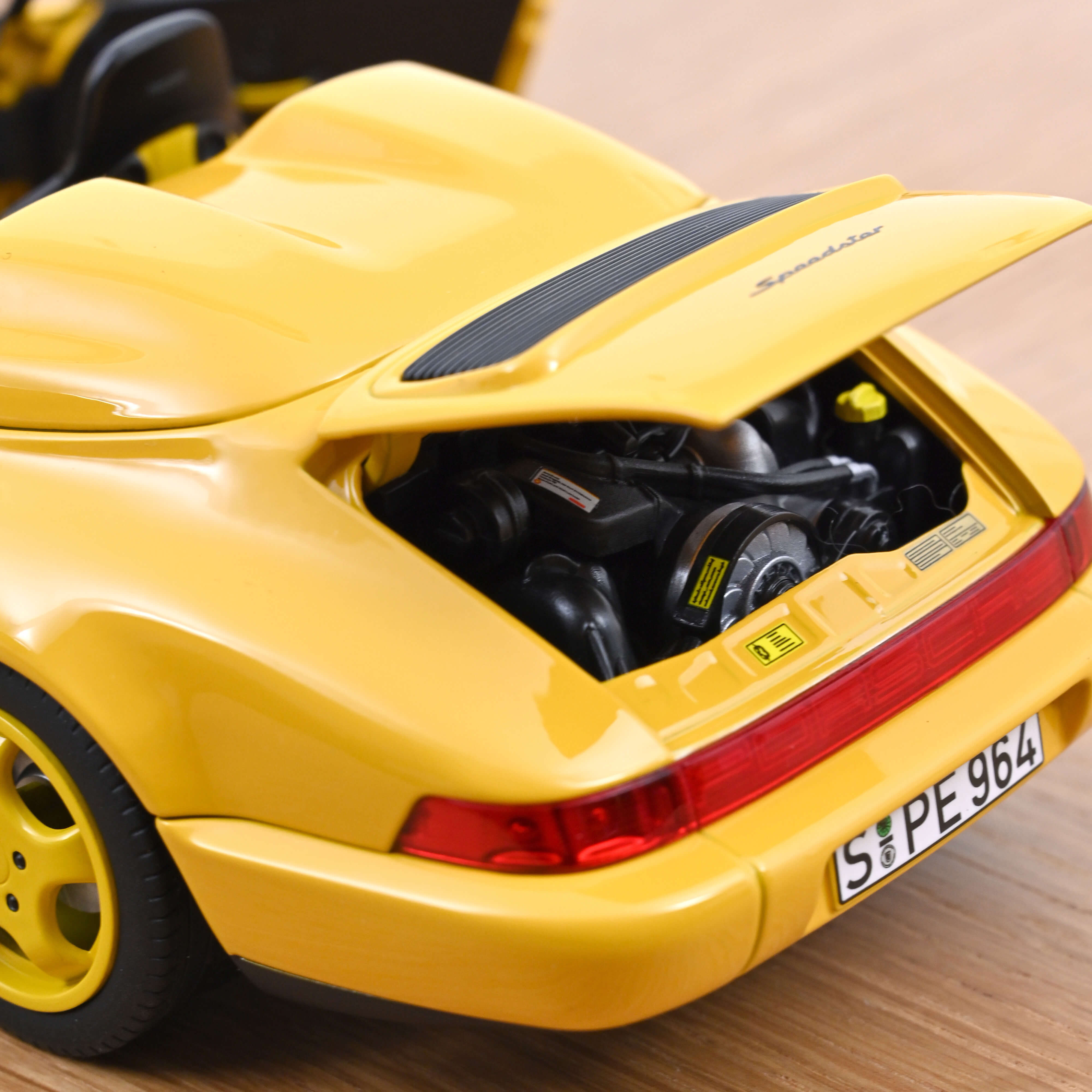 Norev 187130 Porsche 911 Speedster gelb (1993)