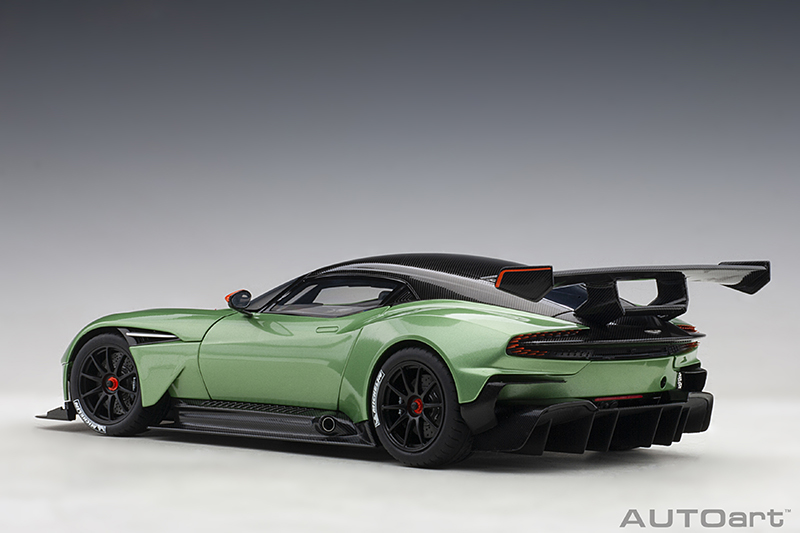 AUTOart 70263 Aston Martin Vulcan 2015 appletree green