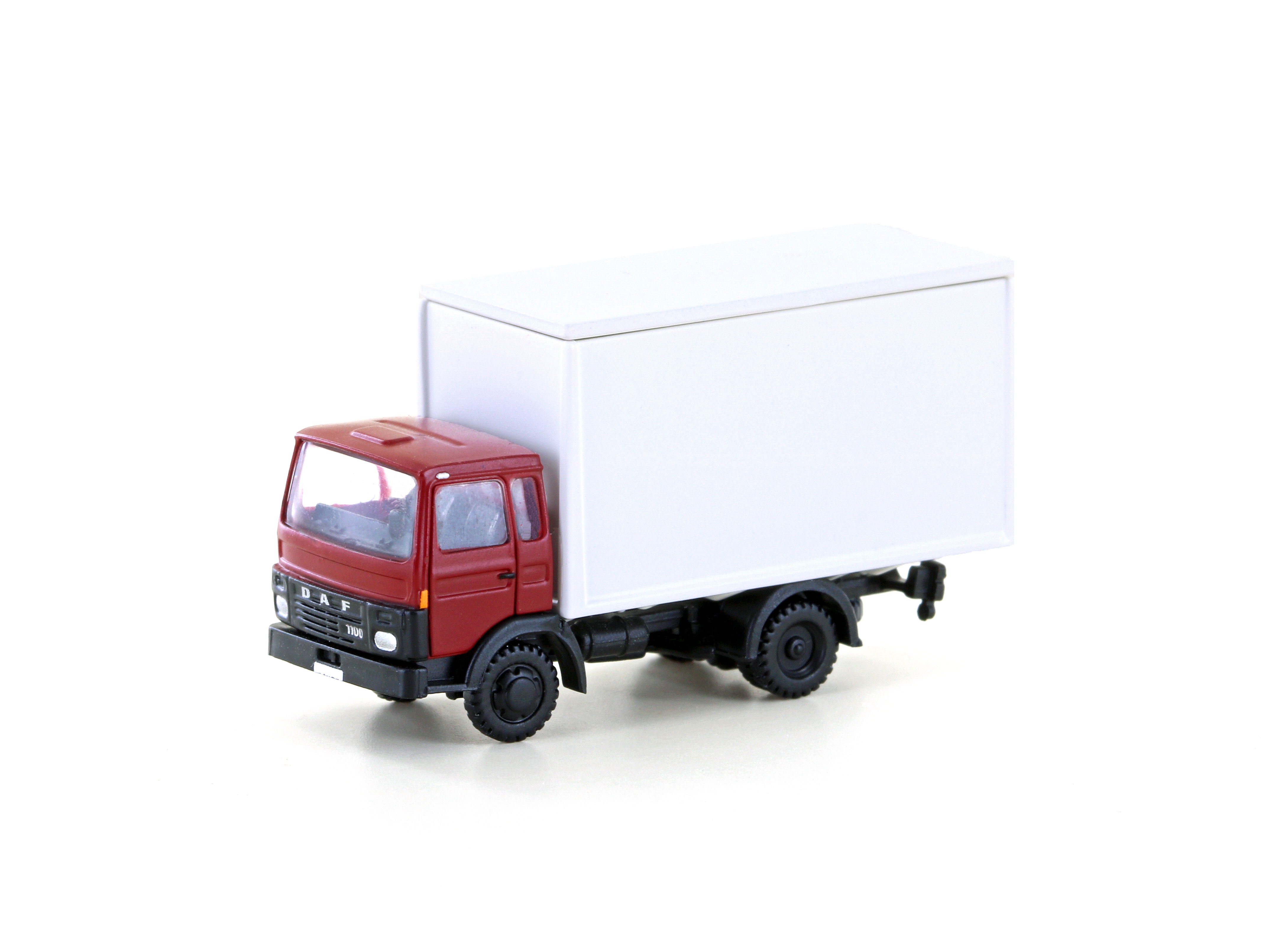 4831 DAF 900 mit Koffer neutral