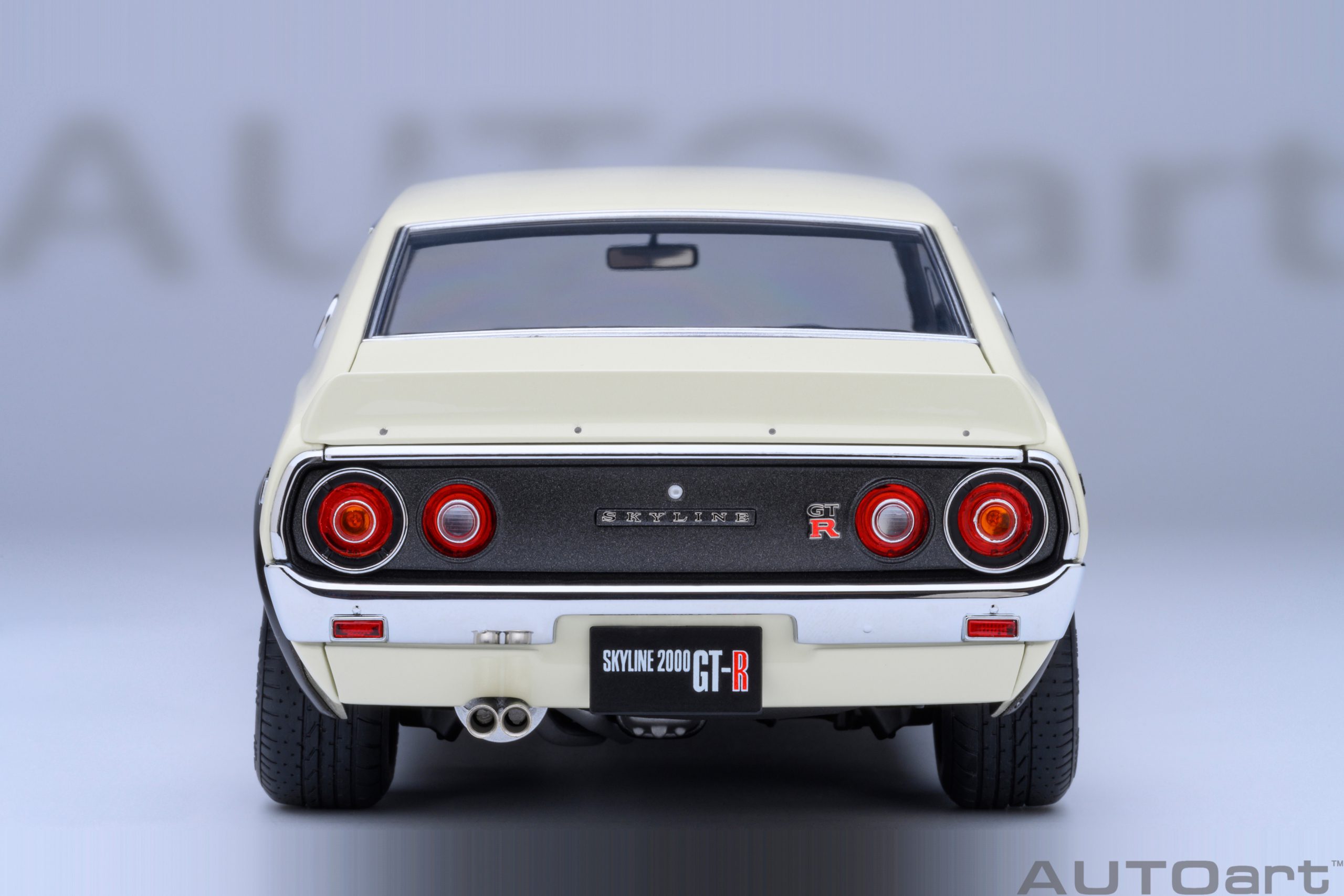AUTOart 77467 Nissan Skyline 2000 GT-R (KPG110) weiß