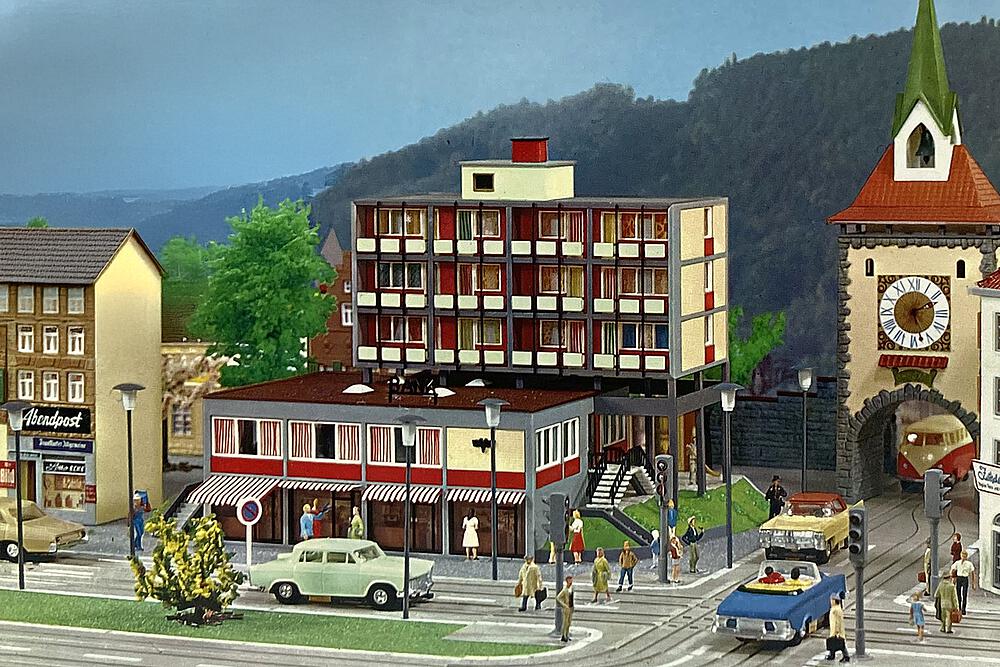 109928 B-928 Modernes Bankgebäude