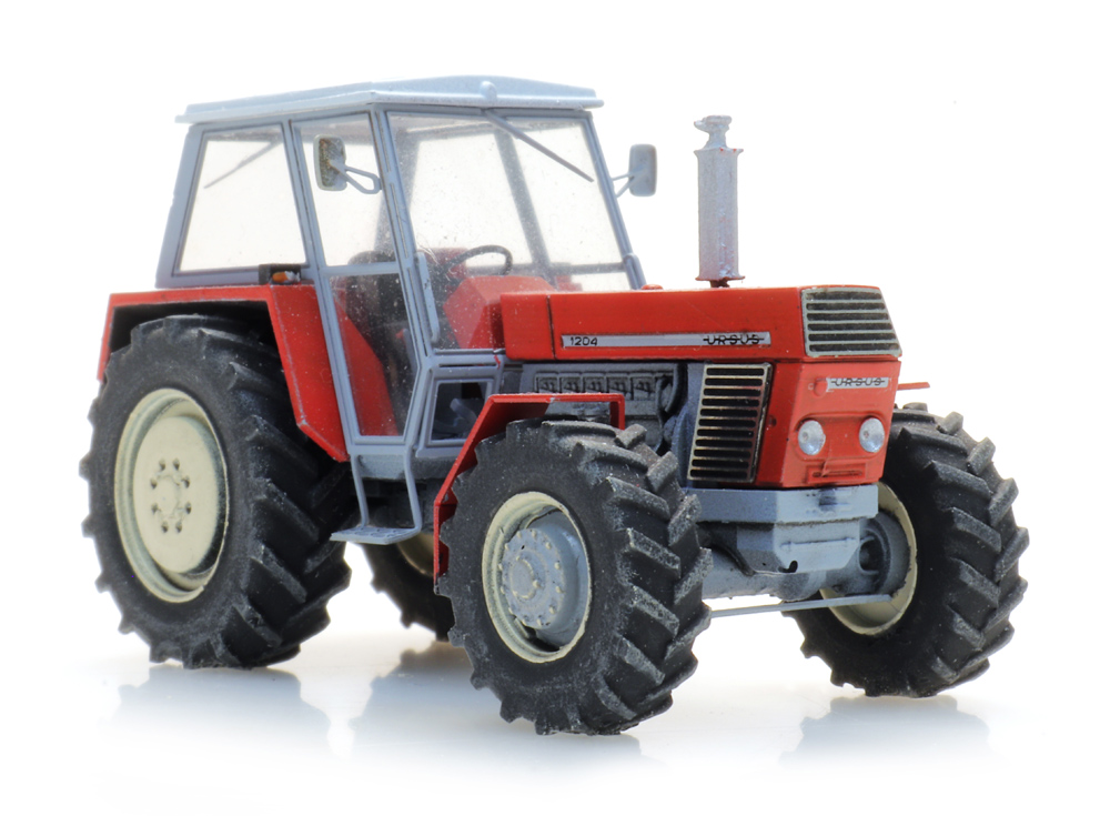 387.572 Ursus 1204 Traktor rot