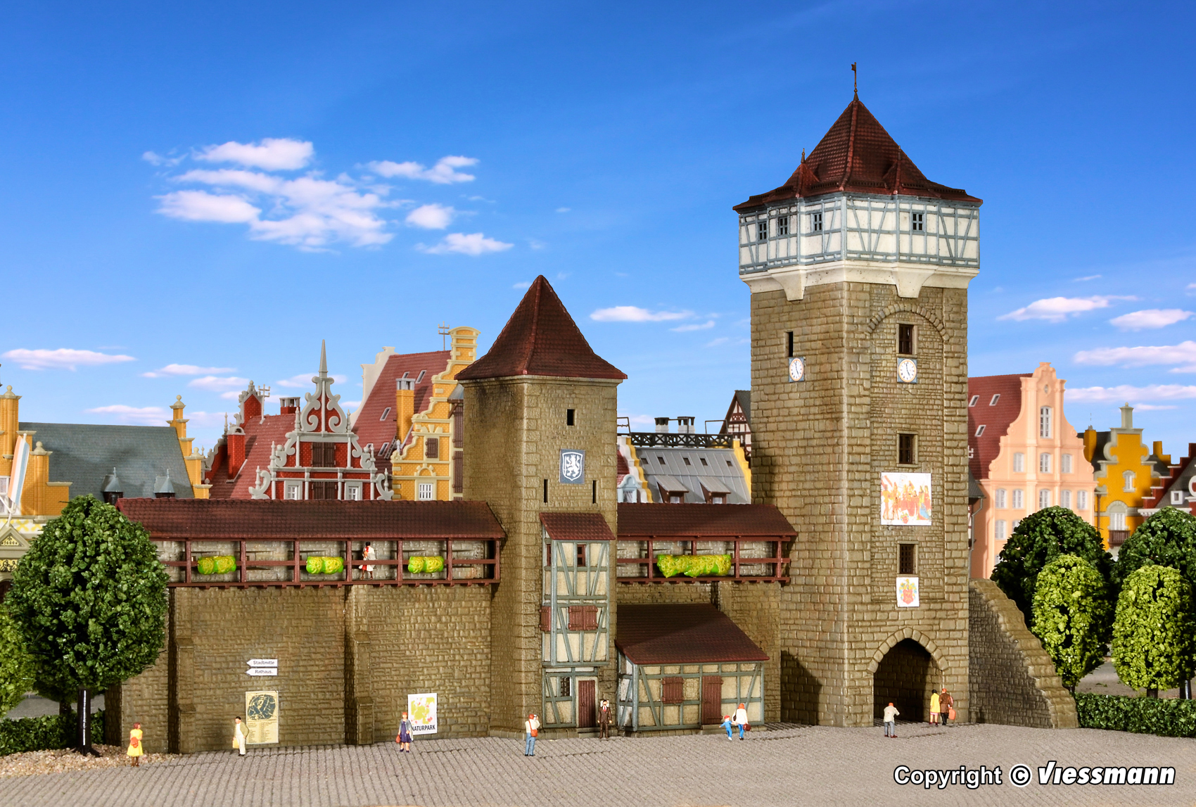 37362 Stadtmauer mit Fachwerkturm