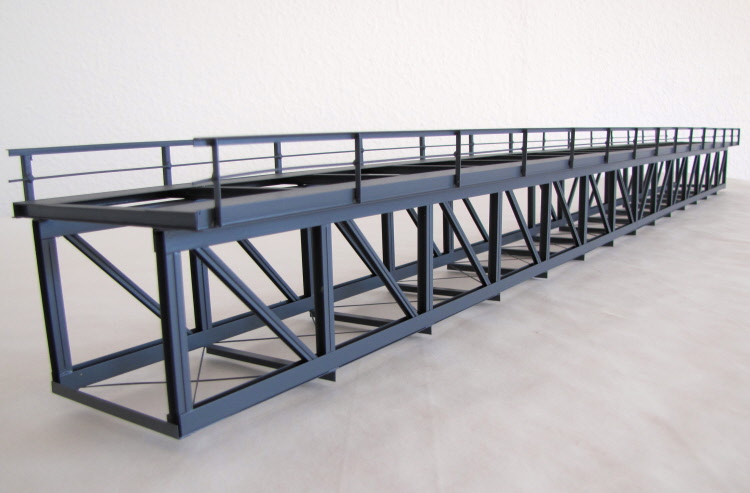 Hack K0105 Kasten-Unterzugbrücke 105 cm, grau
