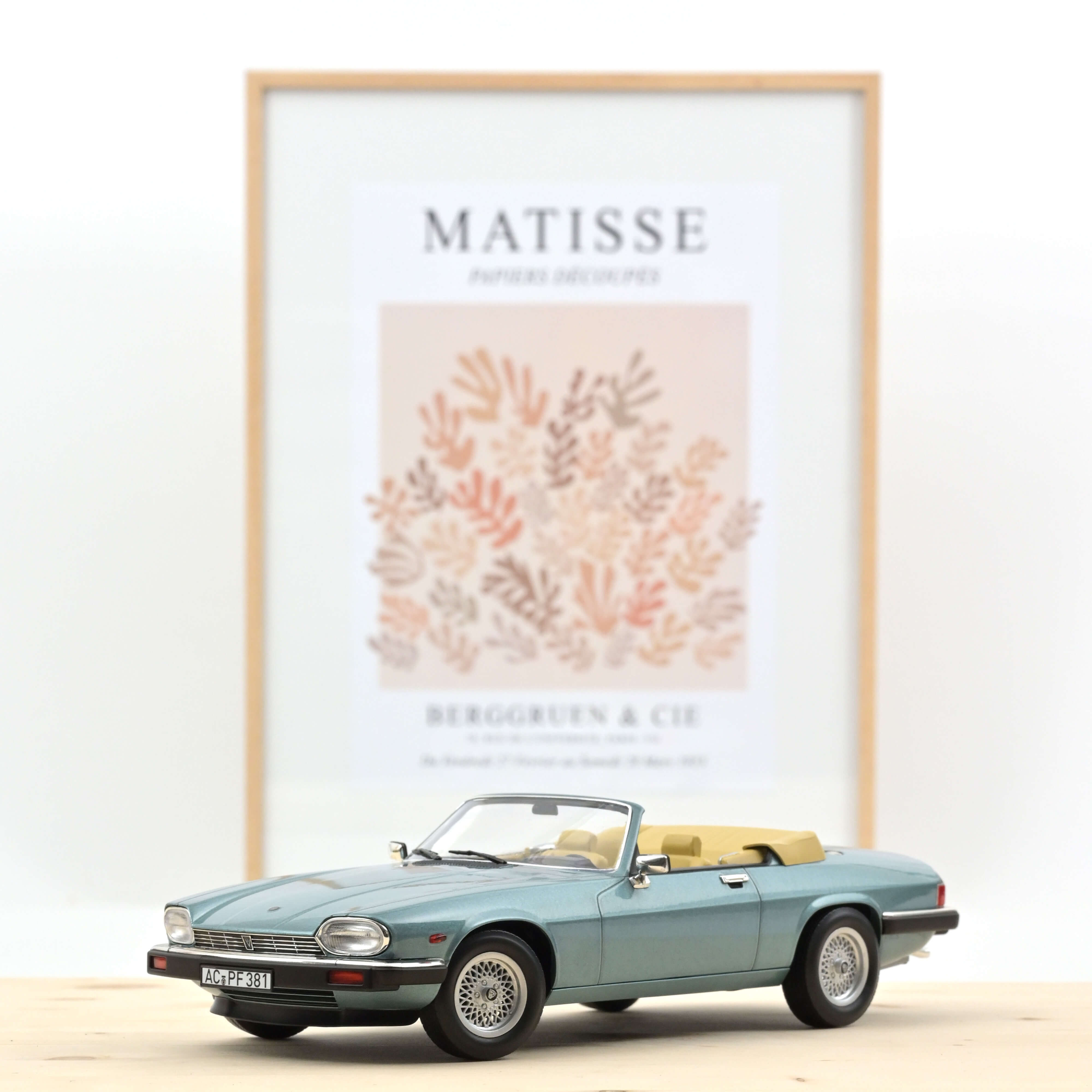 182635 Jaguar XJ-S 5.3 Cabrio hellblau-met.