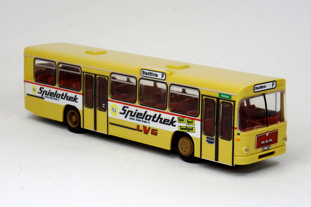 72333-2 MAN SL200 LVG Lübeck/Wg.18 Spielothek