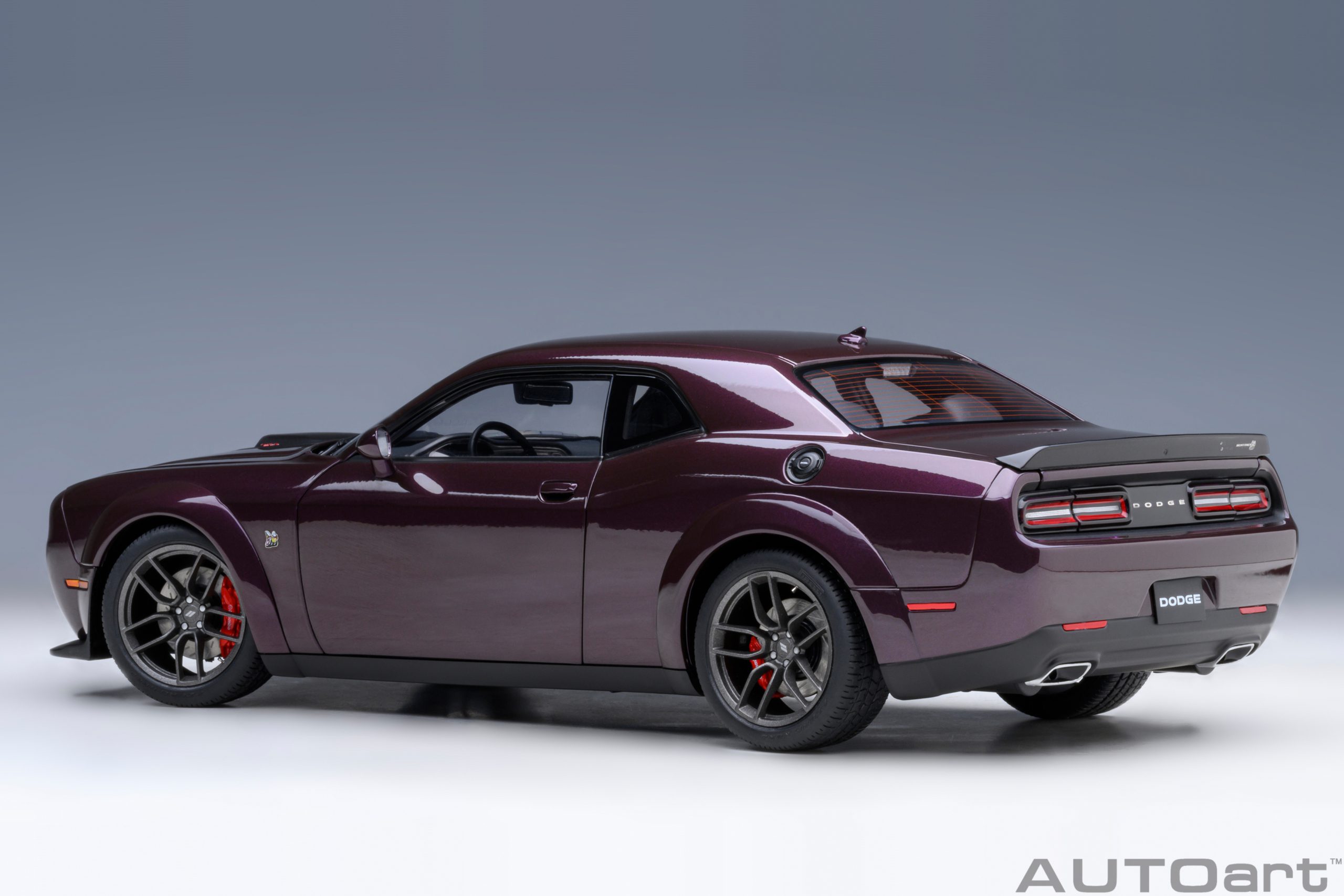 AUTOart 71771 Dodge Challenger R/T Scat Pack Widebody