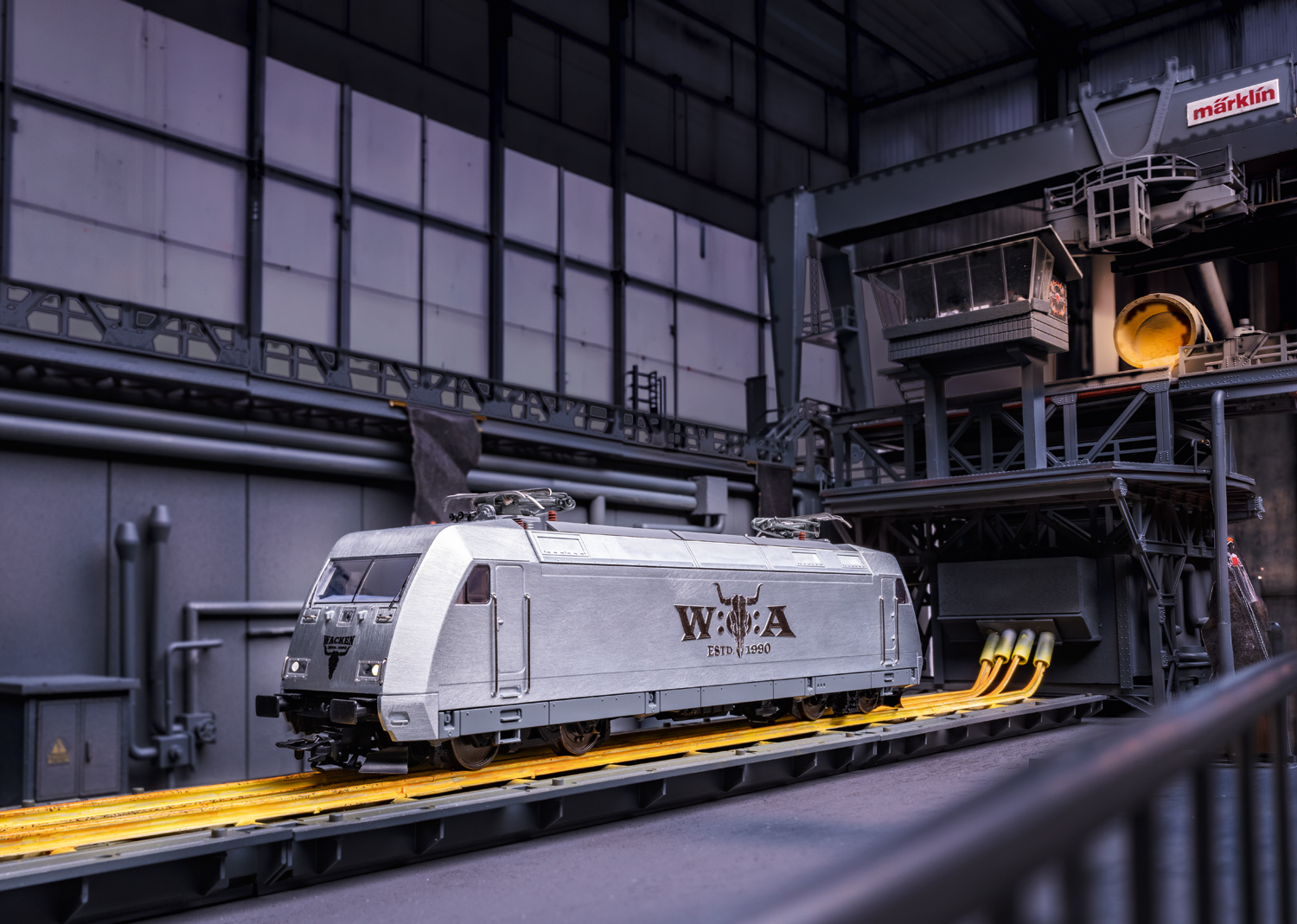 25475 W:O:A E-Lok BR 101 Raw Metal Edition