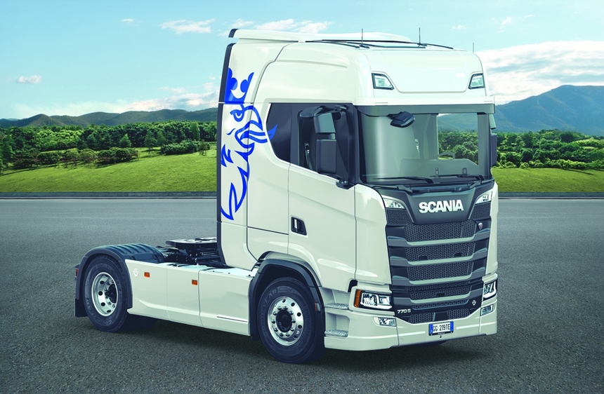 Italeri 3965 Scania 770 S V8 'White Cab'