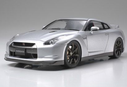 24300 Nissan GTR