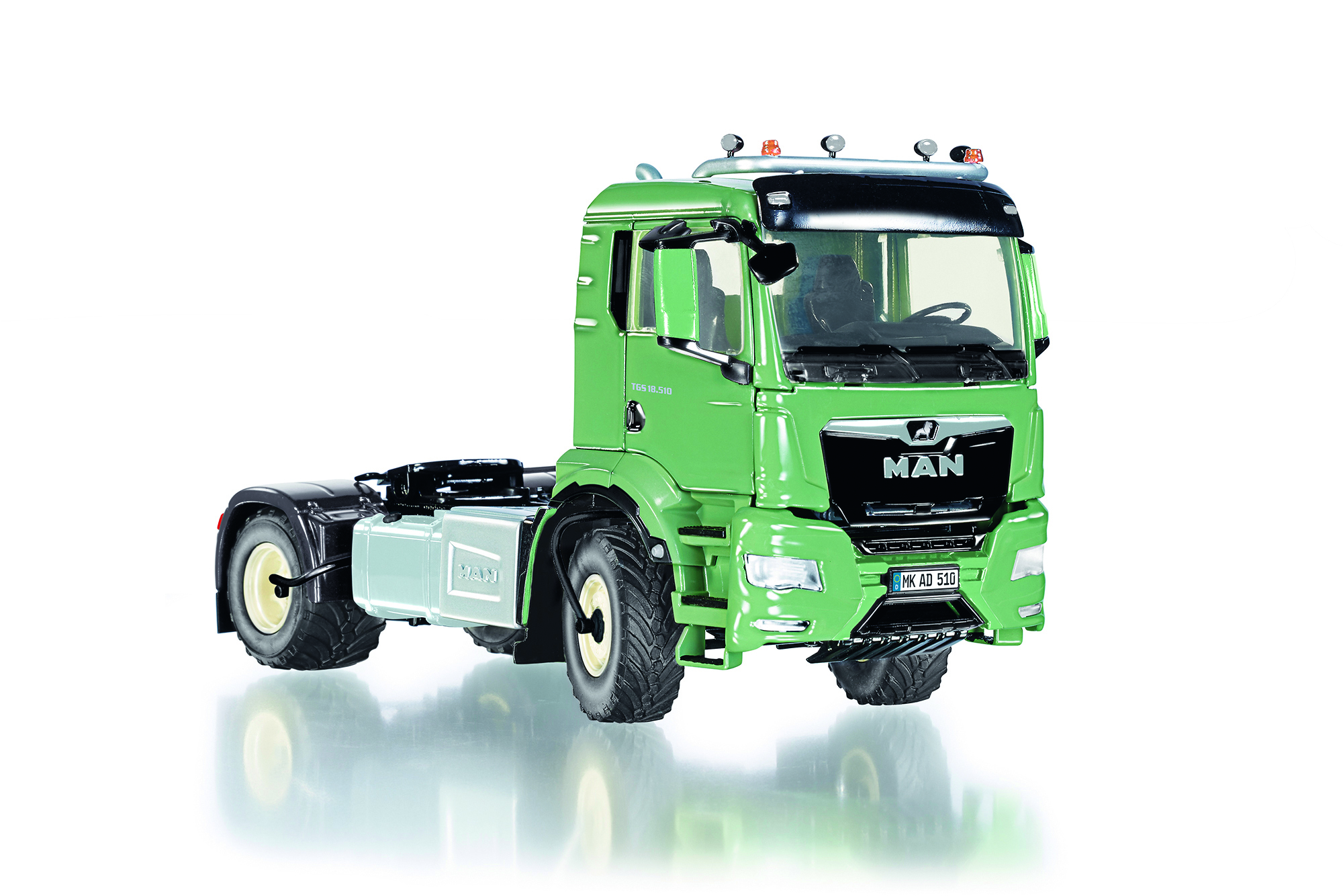 077650 MAN TGS 4x4 SZM (2a) resedagrün