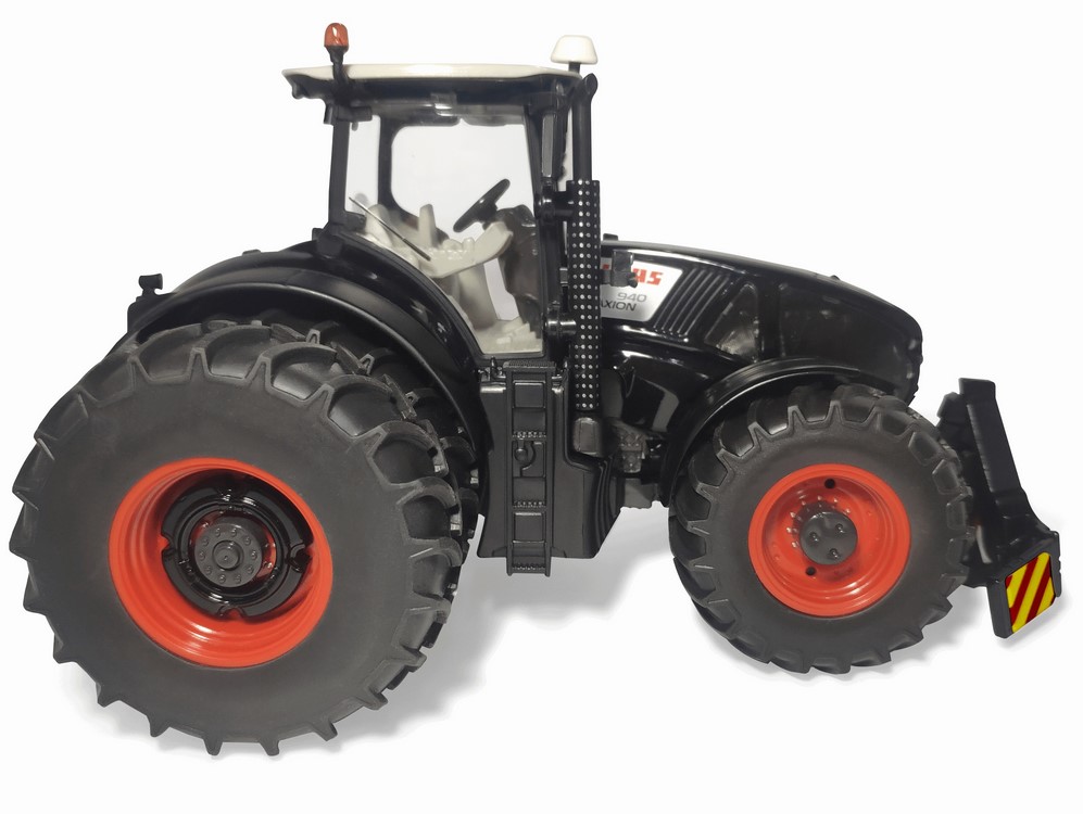 8521 Claas Axion 940 mit Doppelbereifung