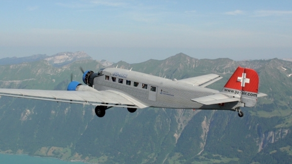 Italeri 0150 JU-52 Lufthansa - 'Tante Ju'