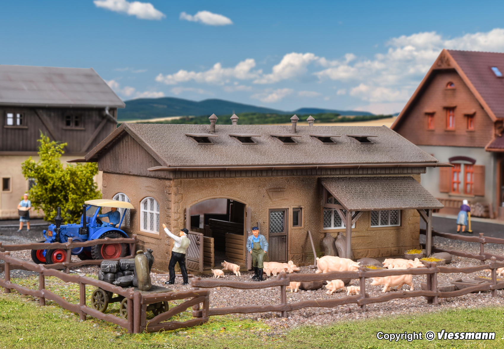 43740 Schweinestall mit Schweinen