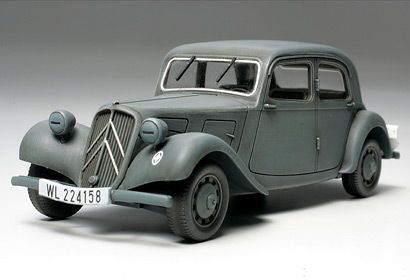 32517 Citroen 11CV Dienstwagen
