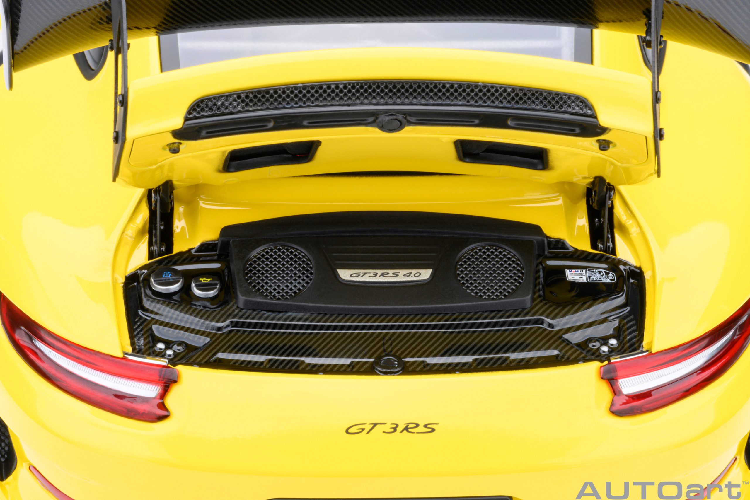 AUTOart 78178 Porsche 911 (991.2) GT3 RS racing yellow