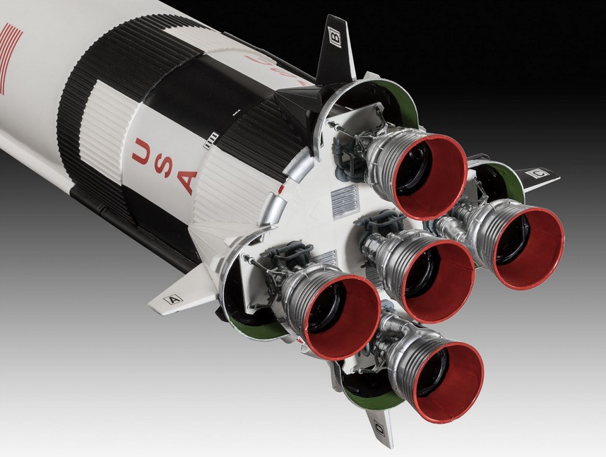 Revell 03704 Apollo 11 'Saturn V' Rocket