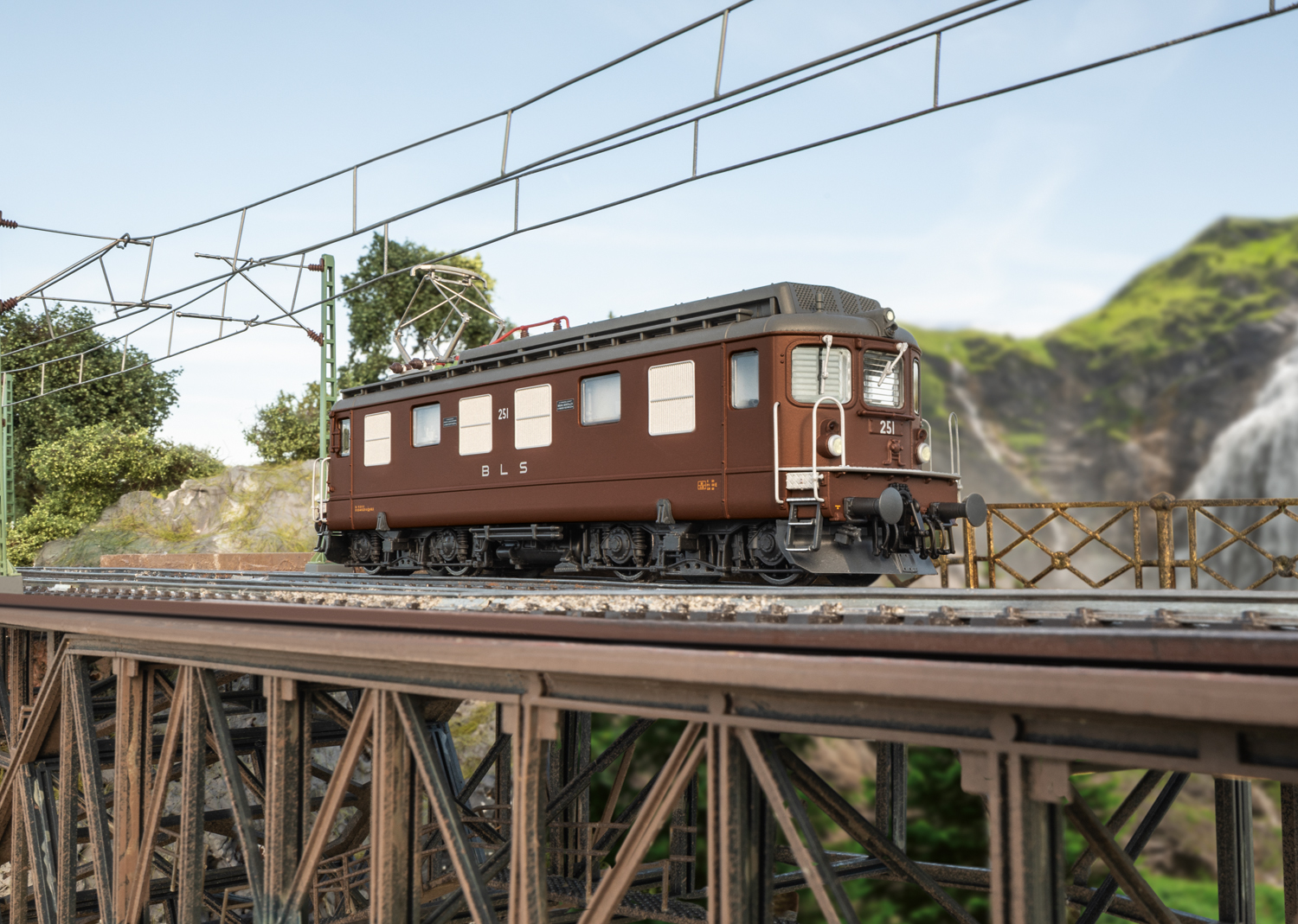 Märklin 38044 BLS E-Lok Ae 4/4 Ep.6