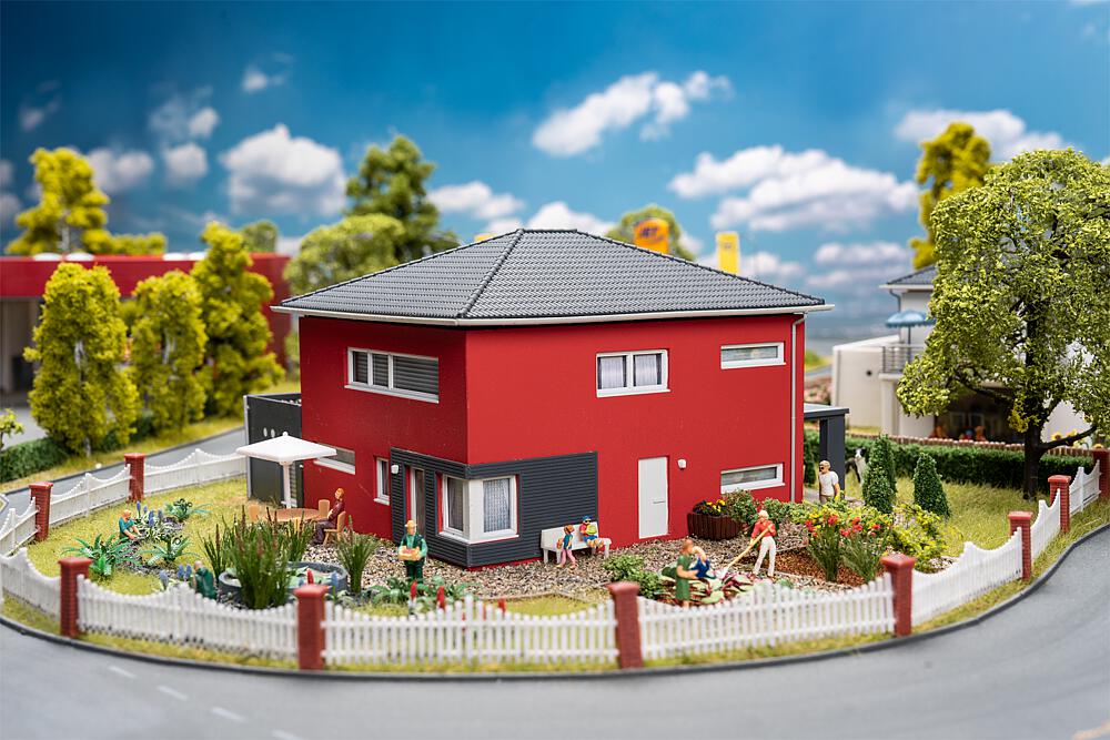 130743 WeberHaus CityLife, rot