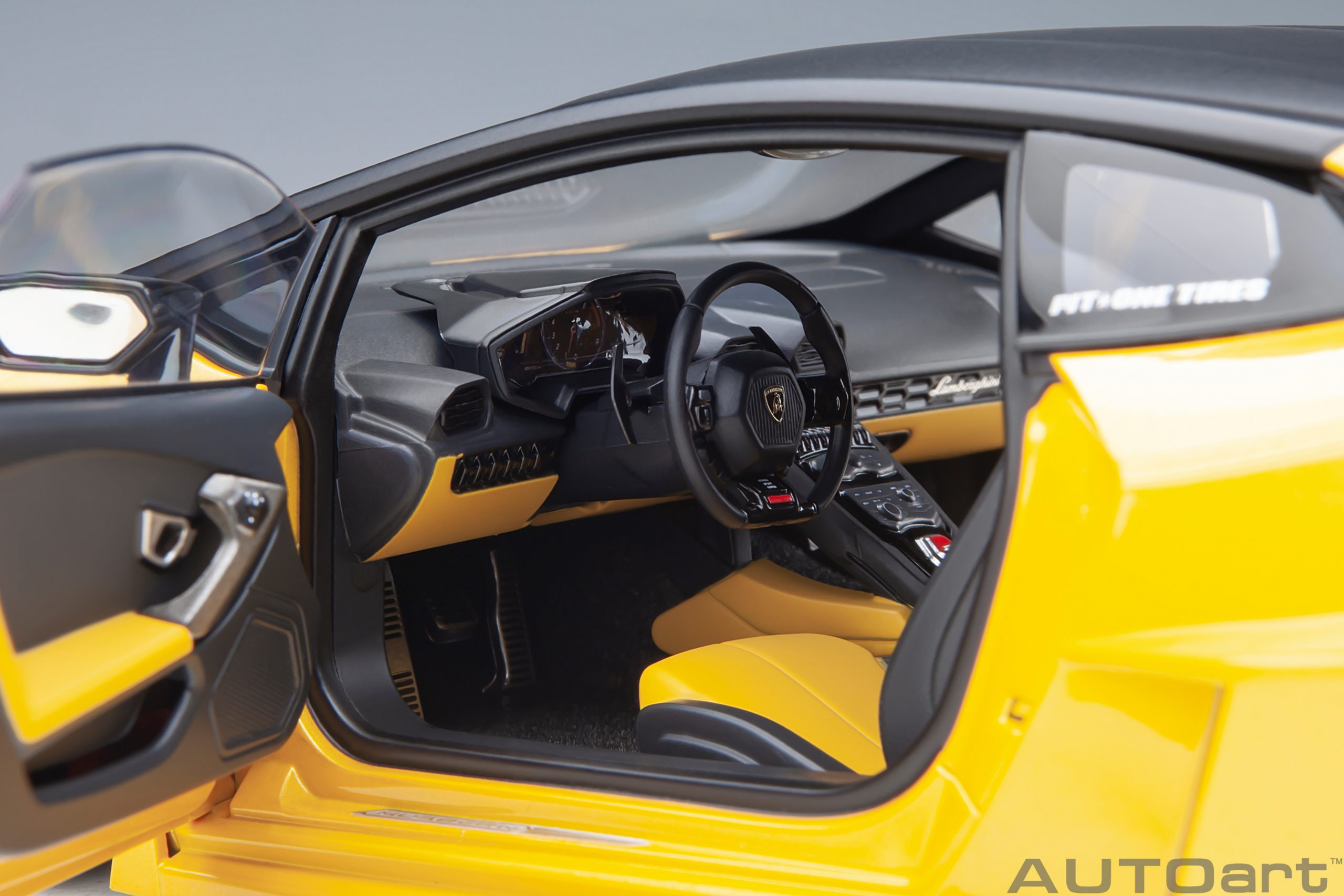 AUTOart 79127 Liberty Walk Huracan GT met.-gelb