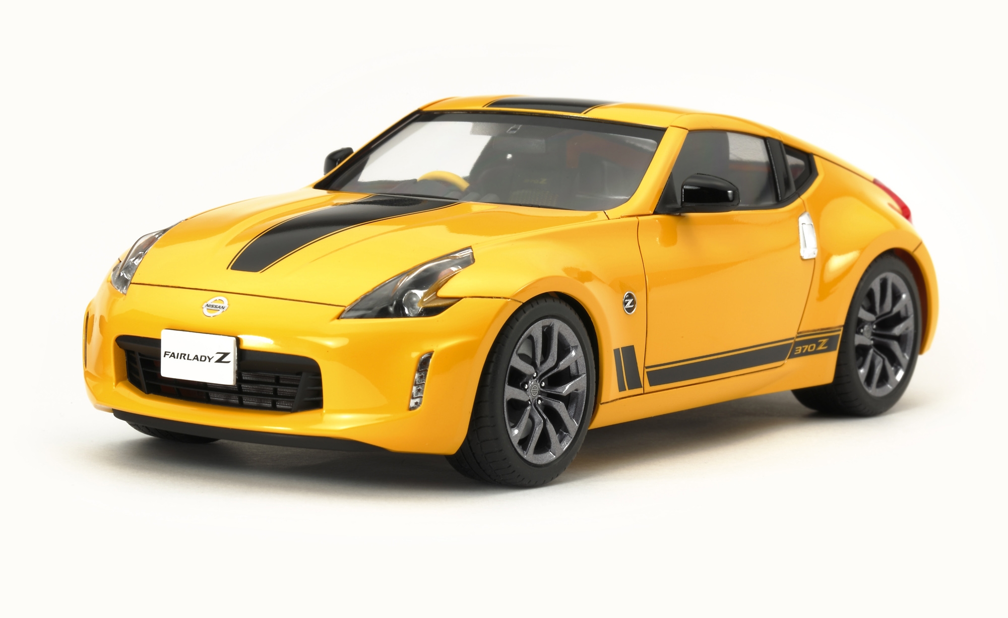 Tamiya 24348 Nissan 370Z Heritage Edition