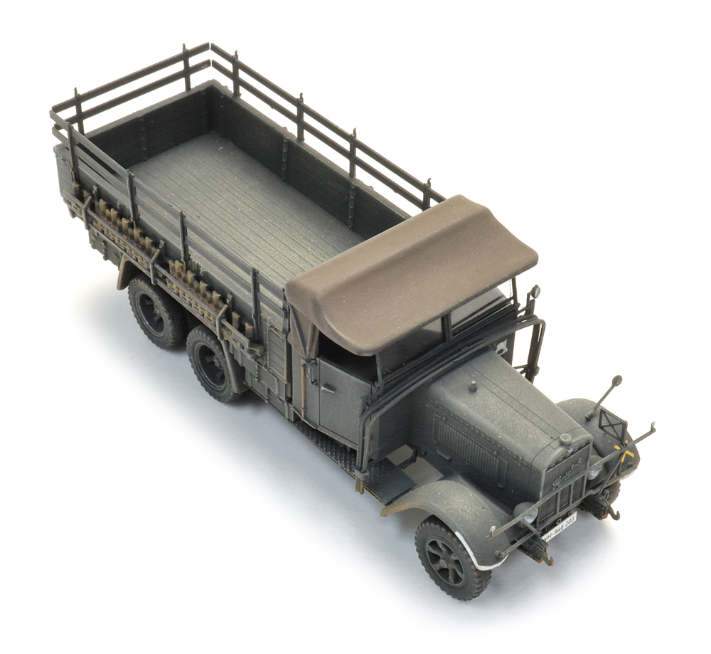 1870219 WM Henschel 33D1 cargo