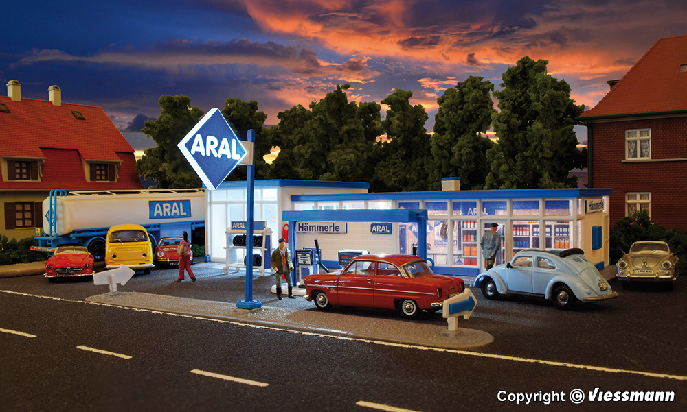 Kibri 38544 Historische Aral Tankstelle