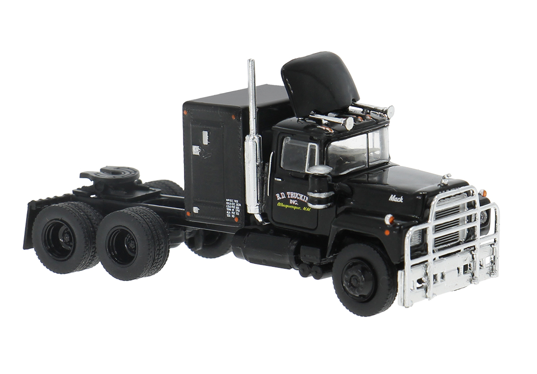 85800 Mack RS700 SZM (3a) Rubber Duck