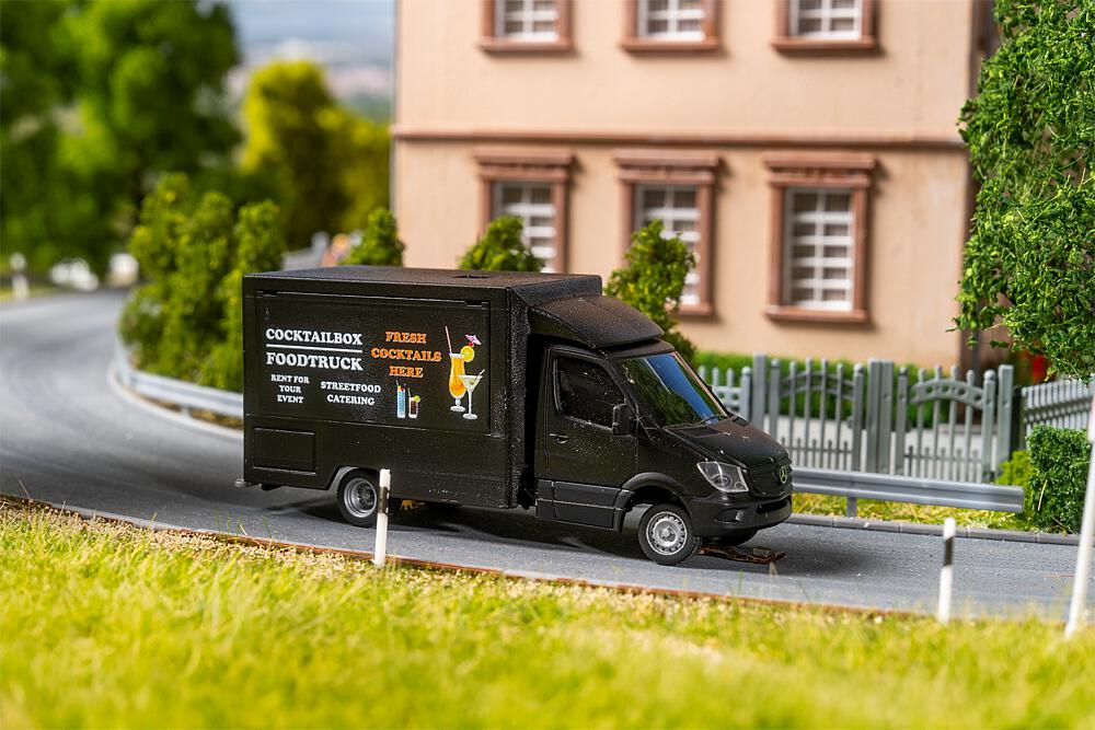 161446 MB Sprinter Foodtruck (HERPA)