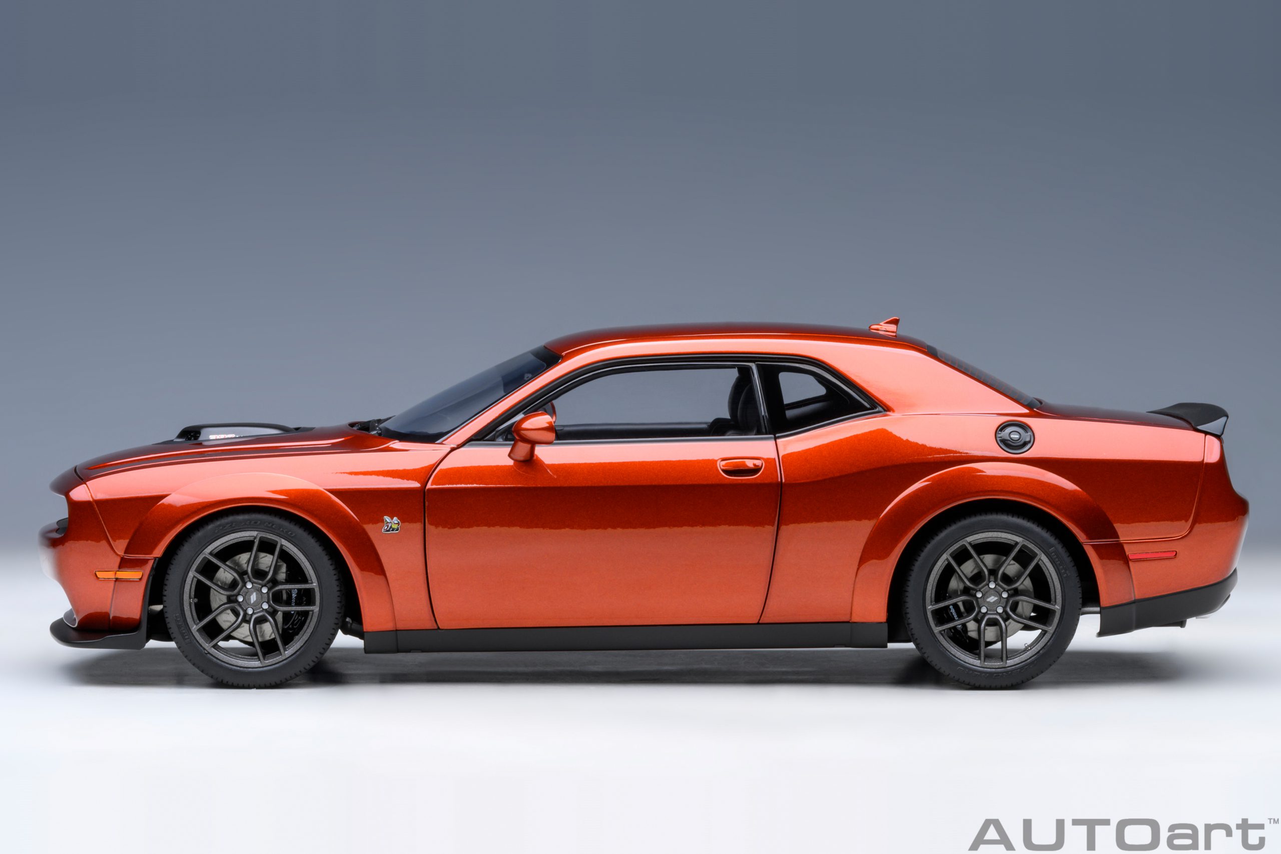 AUTOart 71773 Dodge Challenger R/T Scat Pack Widebody