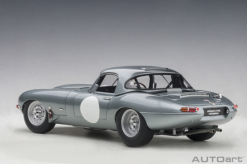 AUTOart 73646 Jaguar Lightweight E-Type 2015 silber