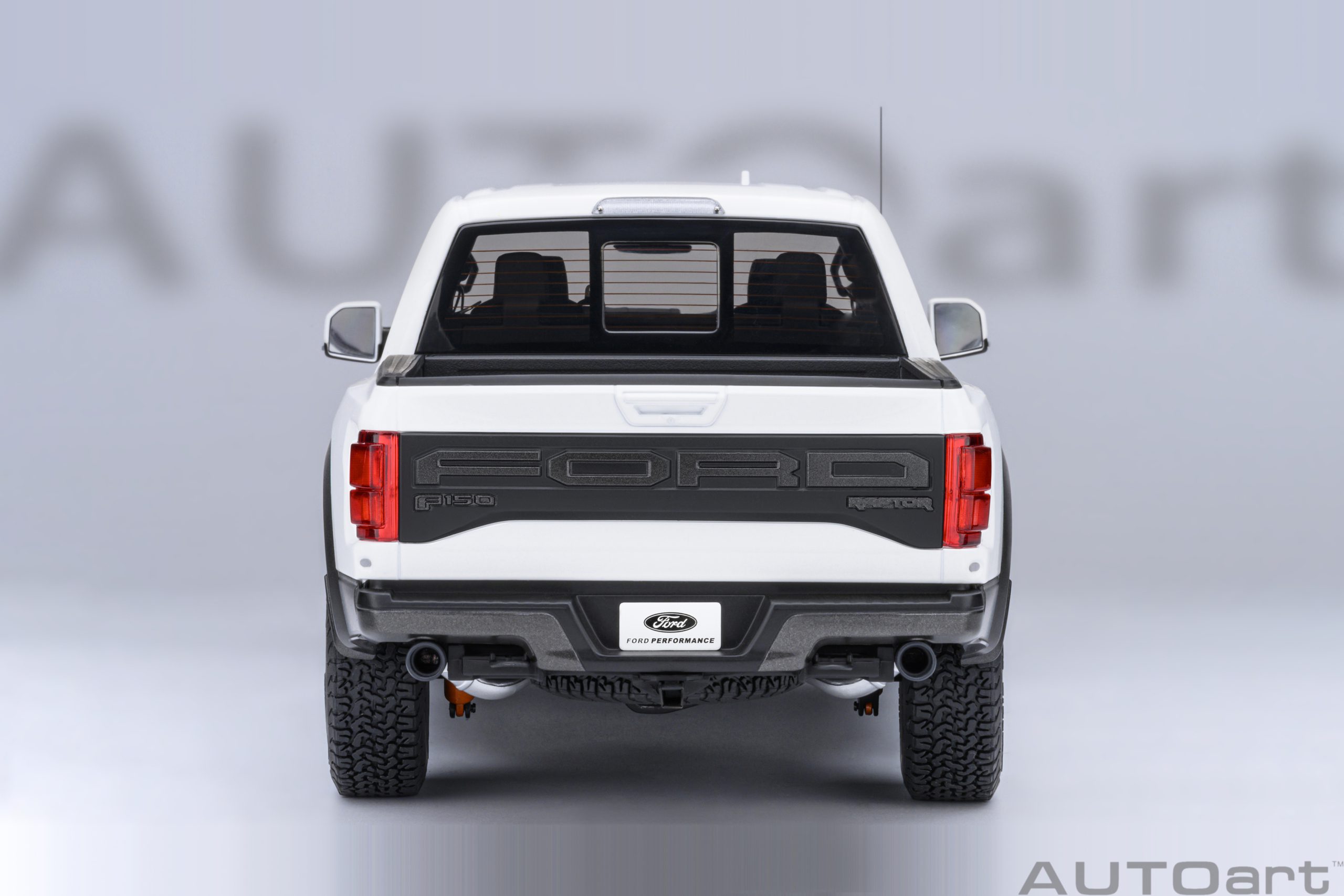 AUTOart 72946 Ford F-150 Raptor Supercrew 2017 weiß