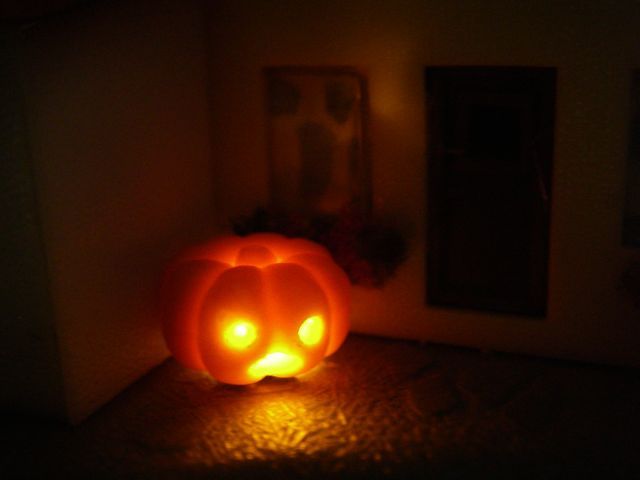 50015 Halloween Kürbis mit Beleuchtung H0