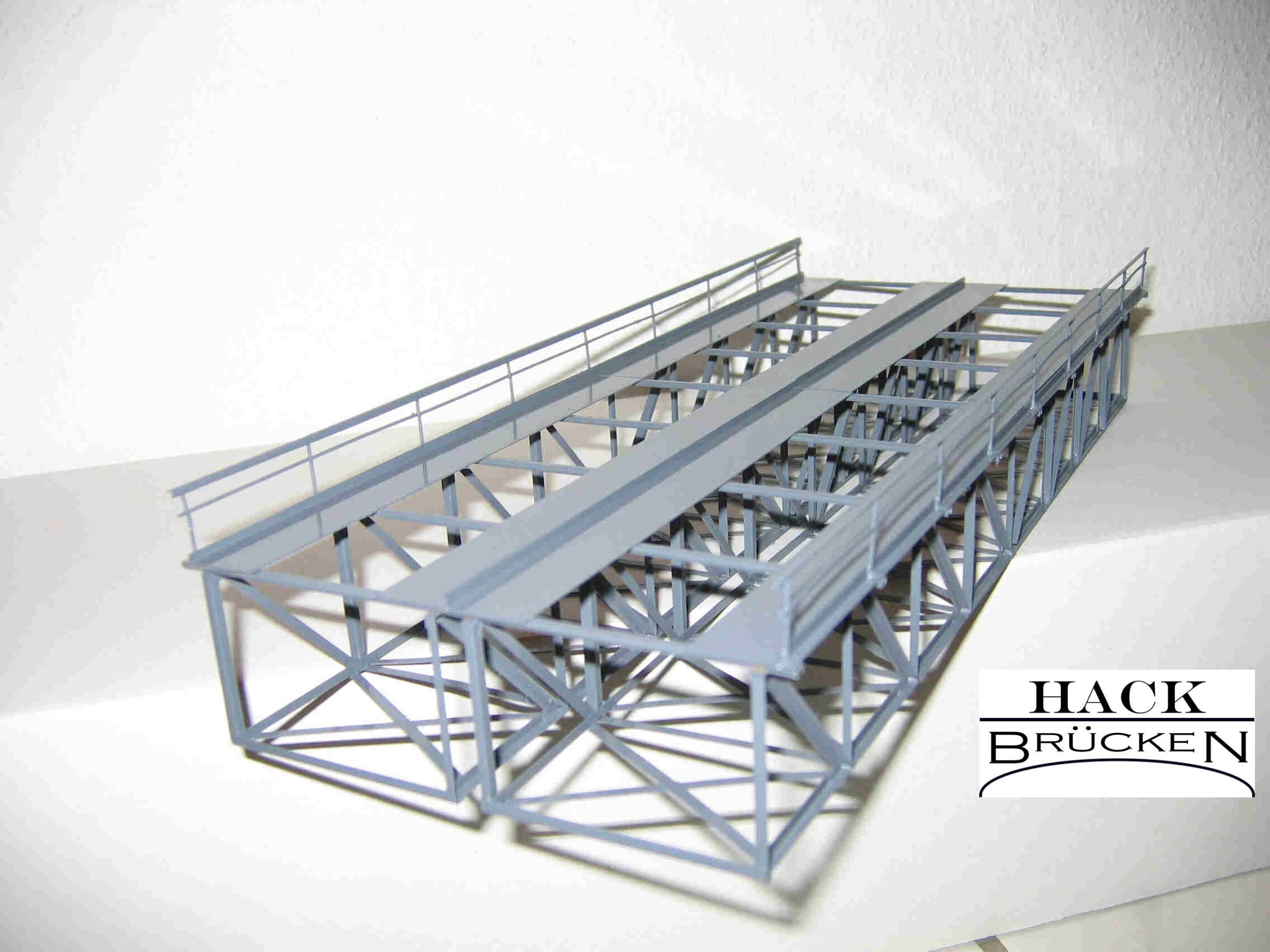 Hack K32-2 Unterzug-Kastenbrücke 32 cm zweigl.