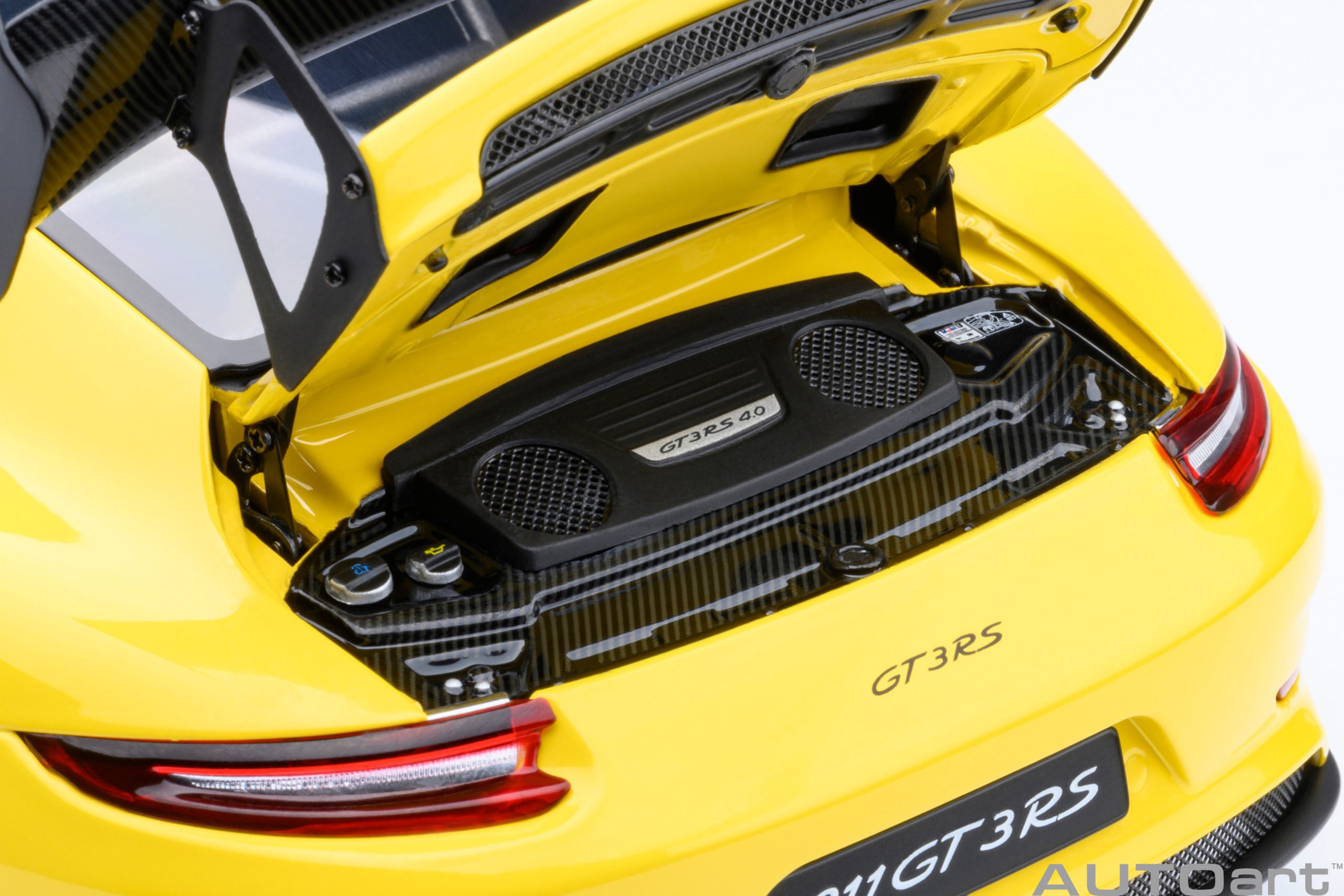 AUTOart 78178 Porsche 911 (991.2) GT3 RS racing yellow