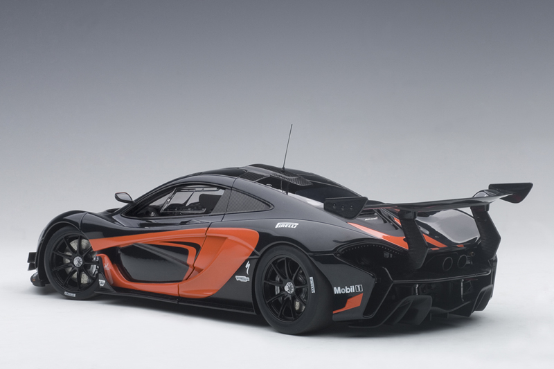 AUTOart 81543 McLaren P1 GTR dark grey/orange