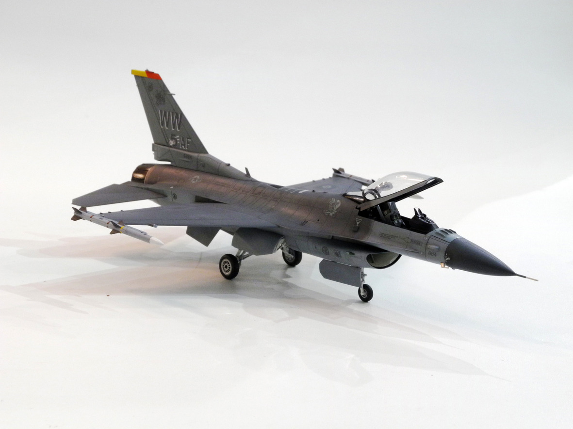 60786 US F-16CJ Fighting Falcon
