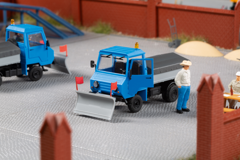 66004 Bausatz: Multicar M24-0 Räumfahrzeug