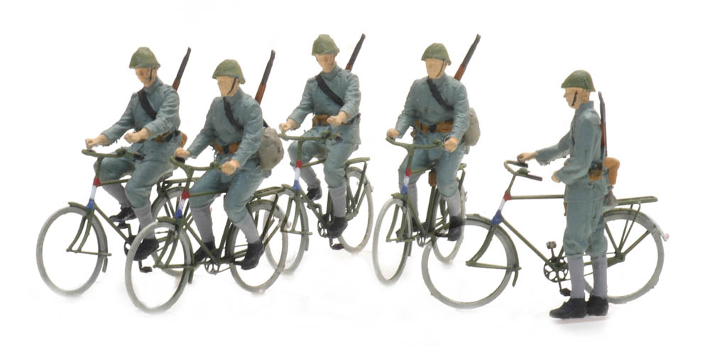 5870006 NL fietsende soldaten 1940 (5x)